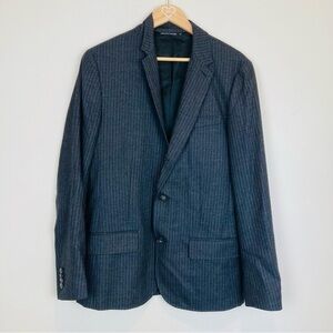 Club Monaco wool/cashmere blend pinstripe blazer. Size 40.